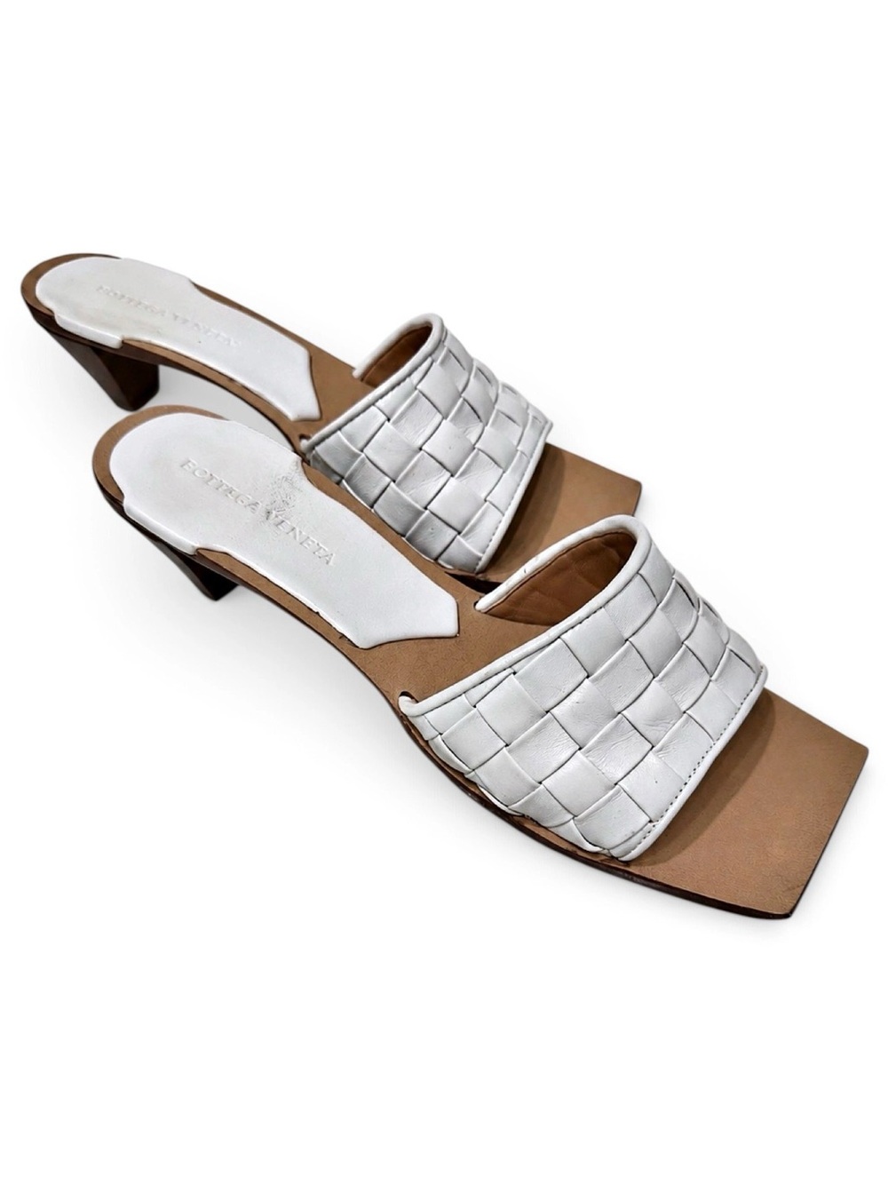 Bottega Veneta White Intrecciato Leather Slide Mules size 39.5